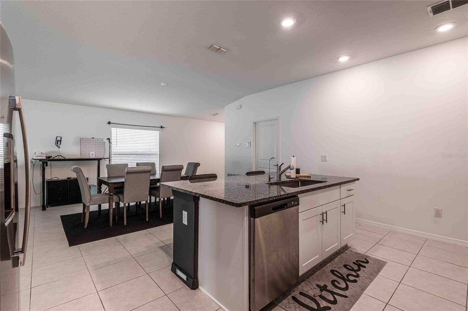 Image 5 of 34 For 1658 Red Loop