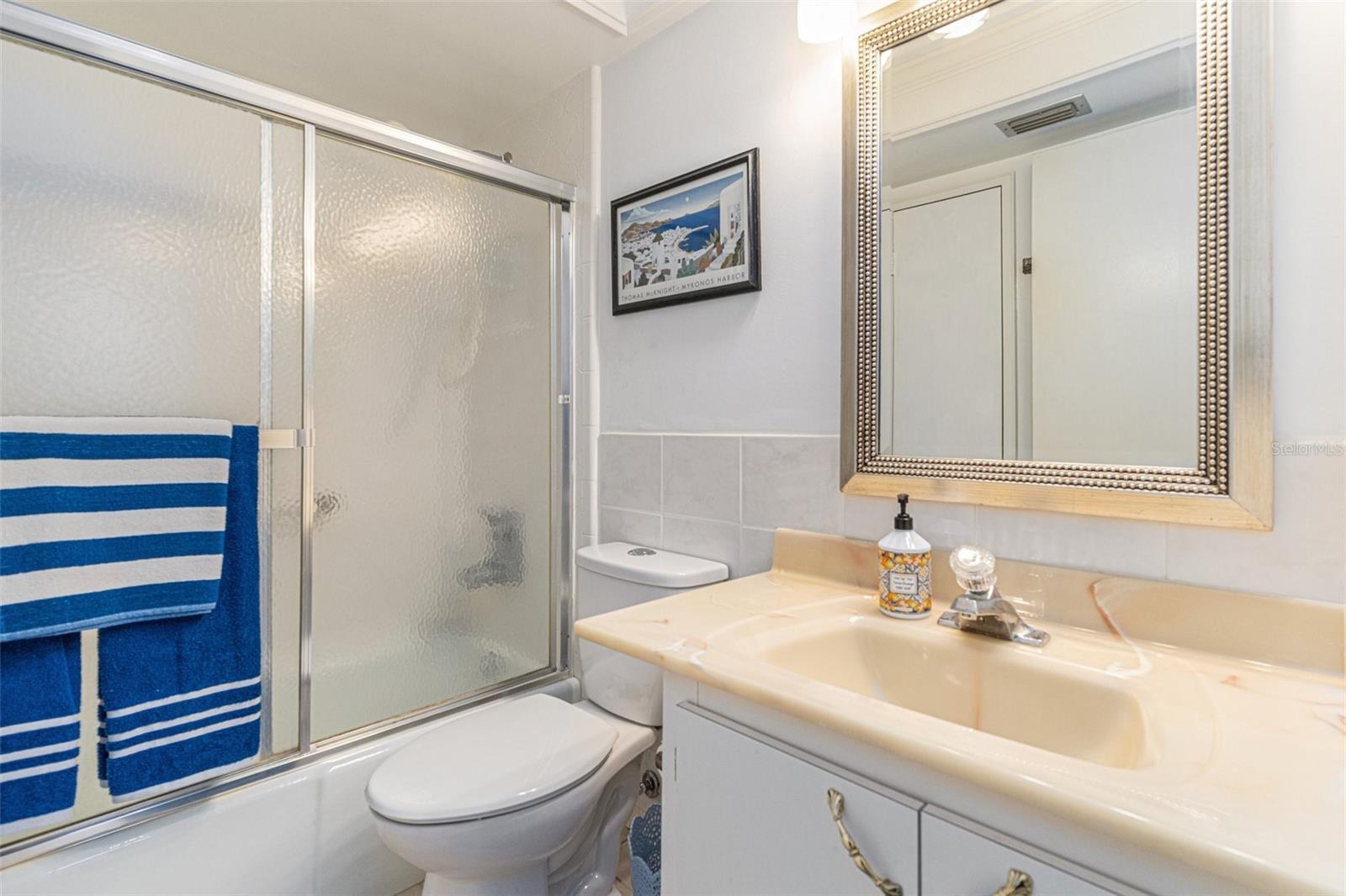 Image 23 of 34 For 2612 Pearce Drive 301