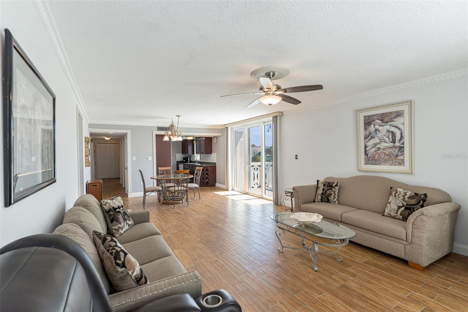 Image 7 of 34 For 2612 Pearce Drive 301