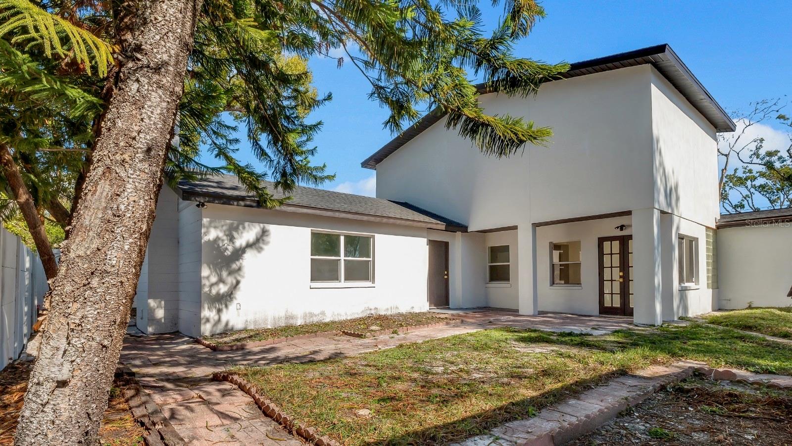 Image 12 of 13 For 8641 May Circle