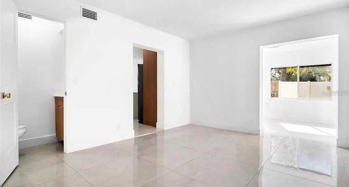 Image 7 of 13 For 8641 May Circle