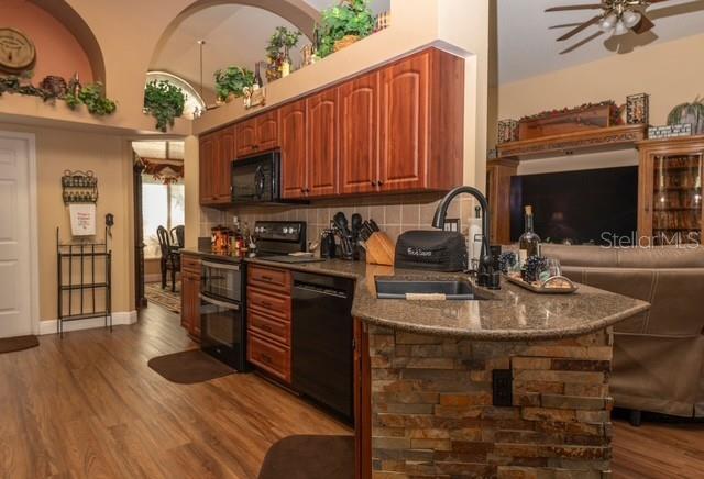 Image 9 of 38 For 4605 Oak River