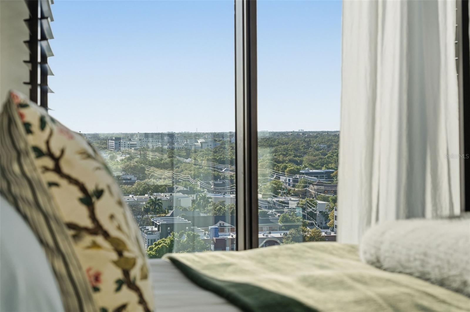 Image 14 of 46 For 126 4th Avenue Ne 1401