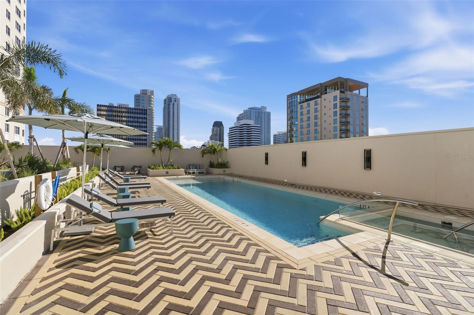 Image 27 of 46 For 126 4th Avenue Ne 1401