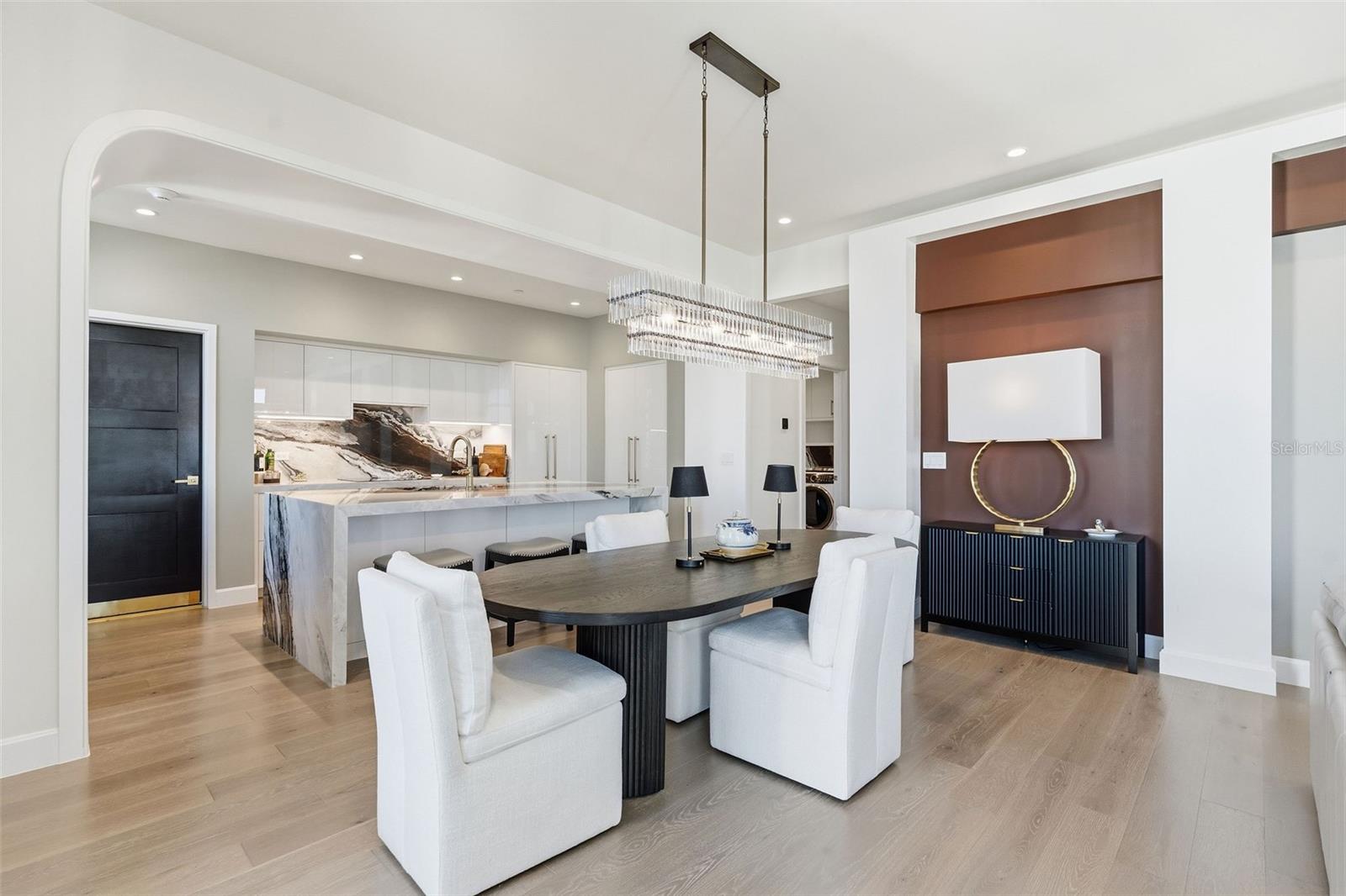 Image 3 of 46 For 126 4th Avenue Ne 1401