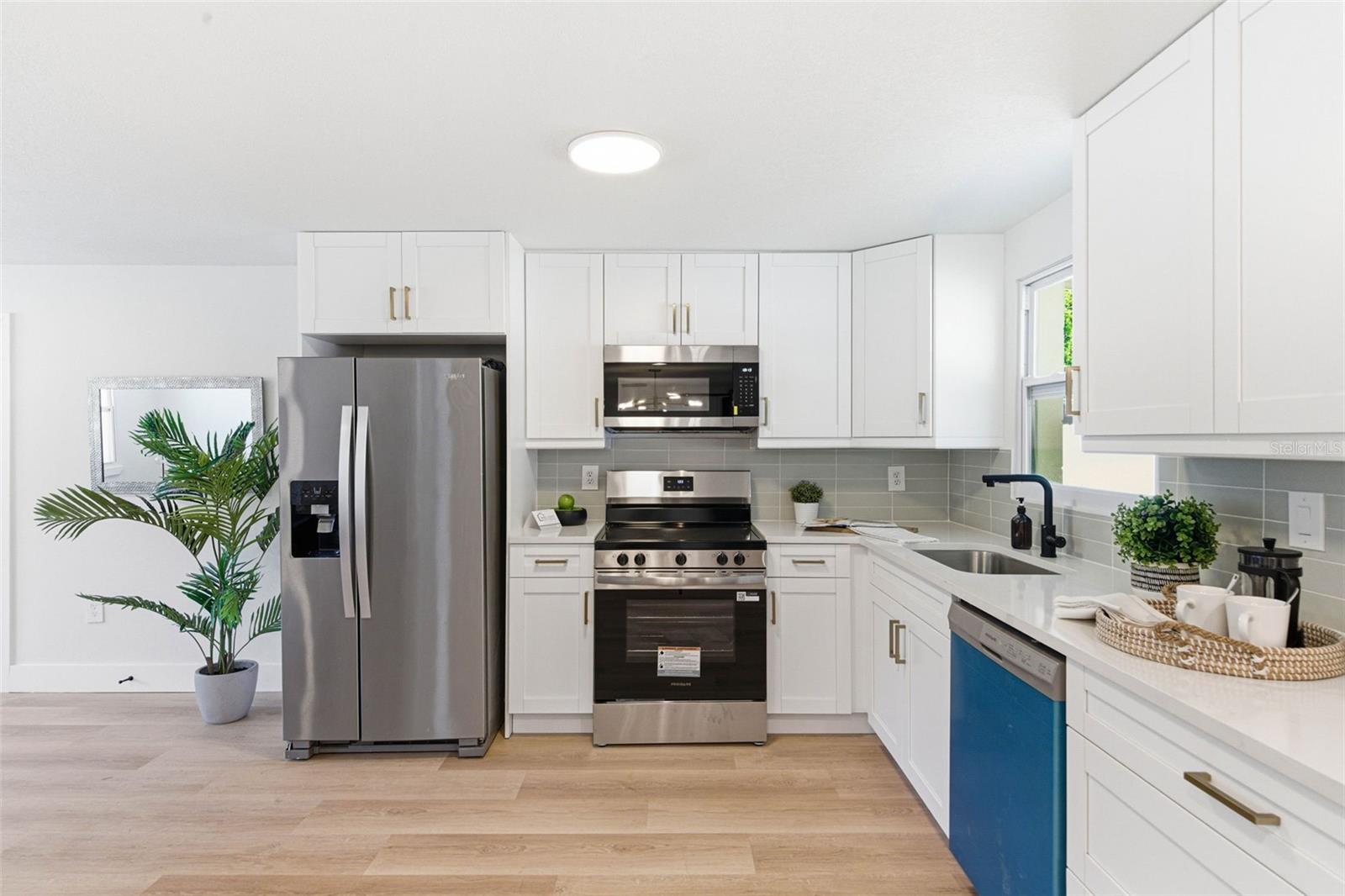 Image 11 of 42 For 3709 Coral Drive