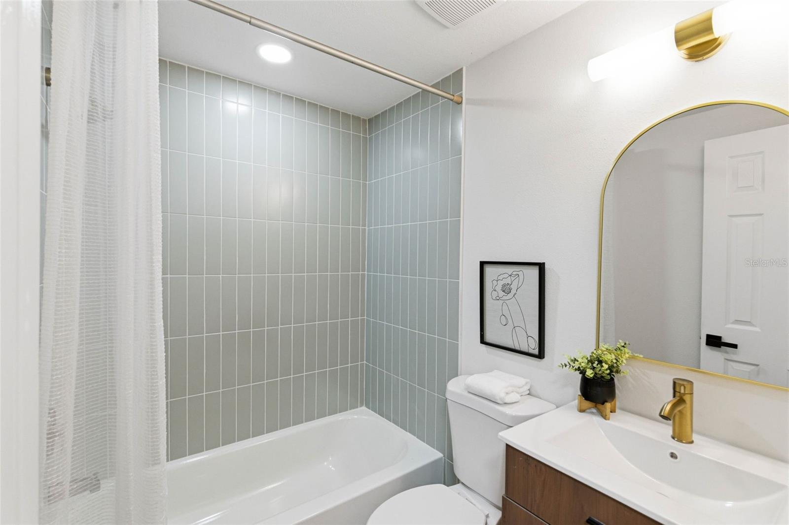 Image 13 of 42 For 3709 Coral Drive