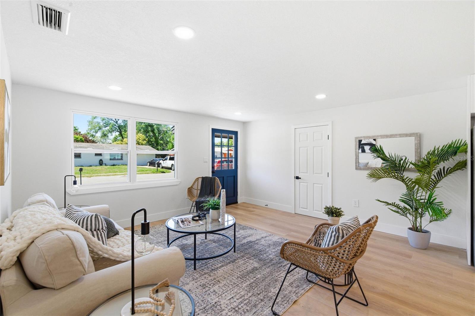 Image 8 of 42 For 3709 Coral Drive