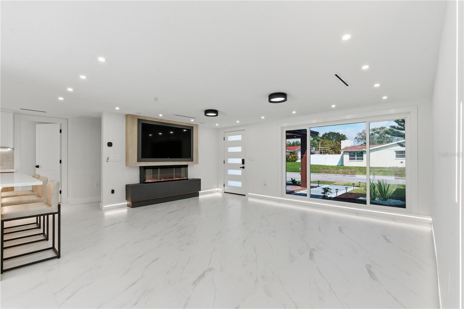 Image 11 of 54 For 1955 Dartmouth Drive