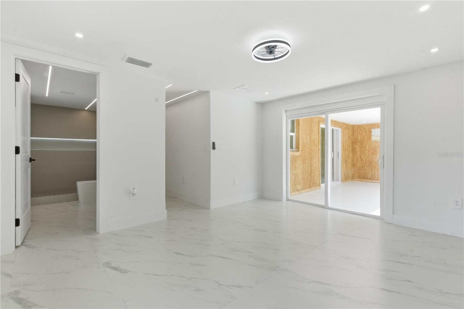 Image 21 of 54 For 1955 Dartmouth Drive