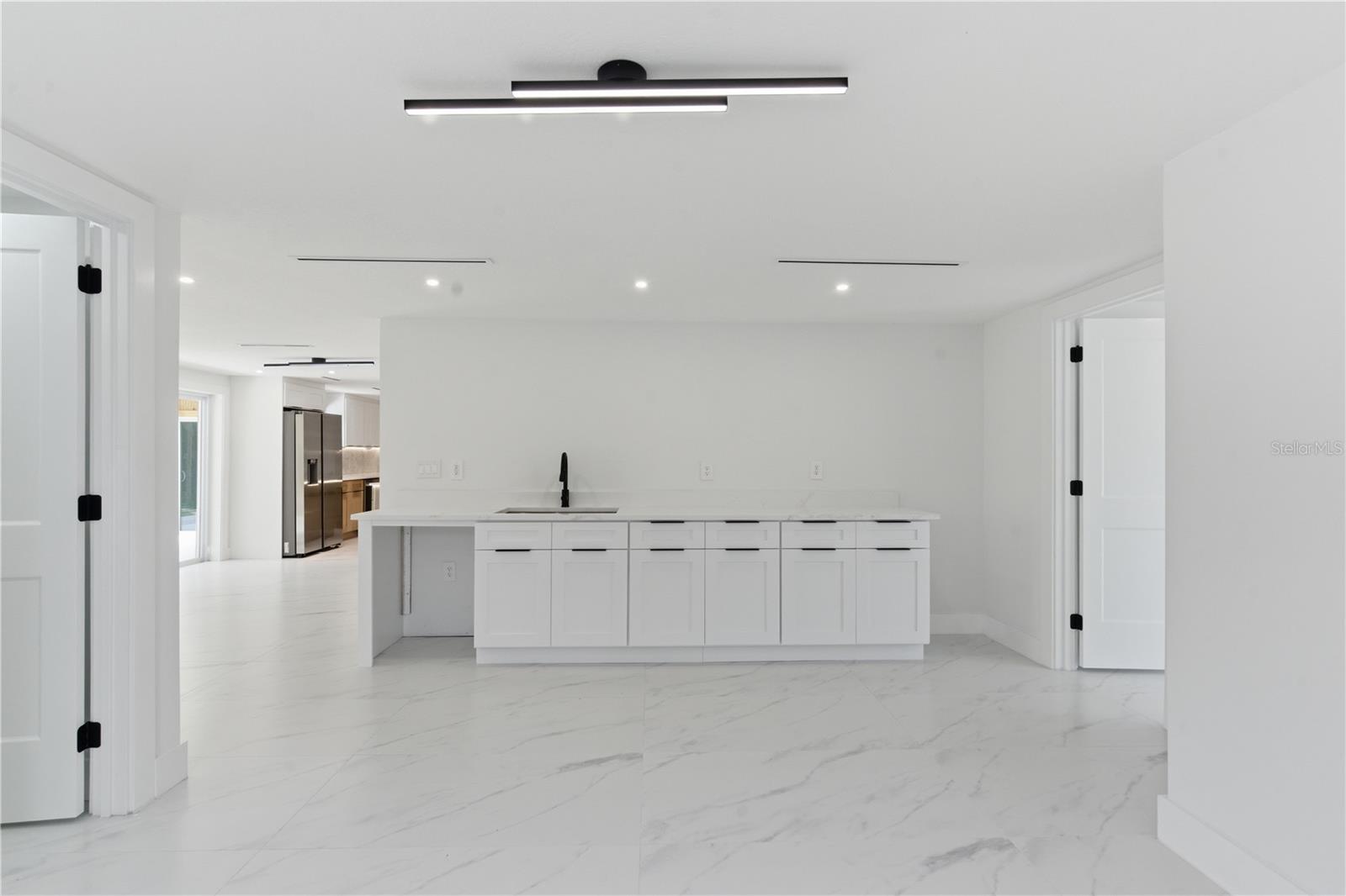 Image 22 of 54 For 1955 Dartmouth Drive