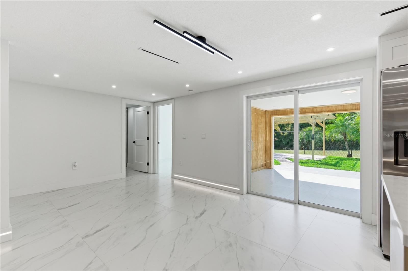 Image 27 of 54 For 1955 Dartmouth Drive