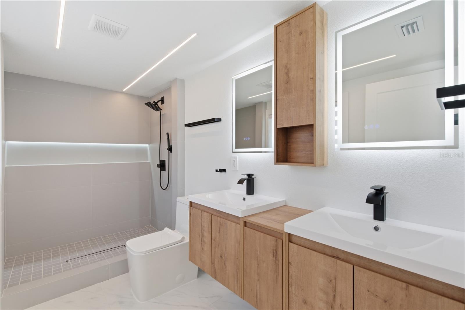 Image 31 of 54 For 1955 Dartmouth Drive