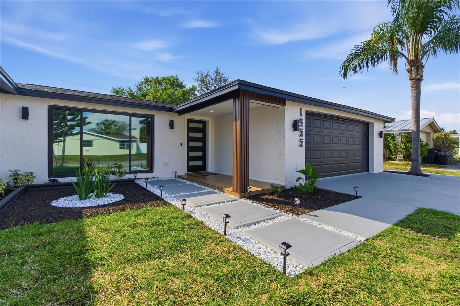 Image 6 of 54 For 1955 Dartmouth Drive