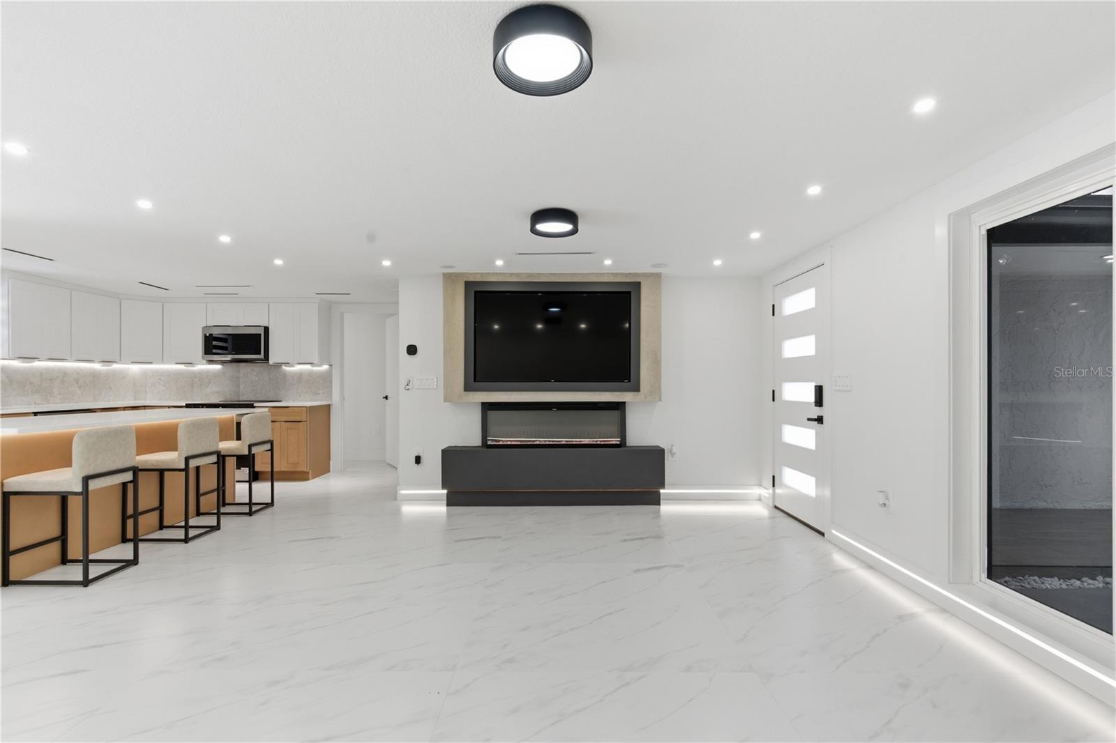 Image 9 of 54 For 1955 Dartmouth Drive