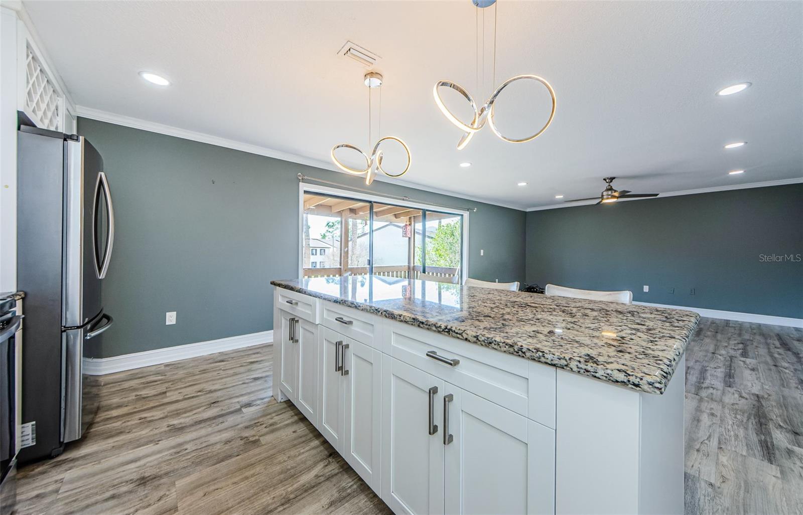 Image 12 of 38 For 722 116th Ave N 2002