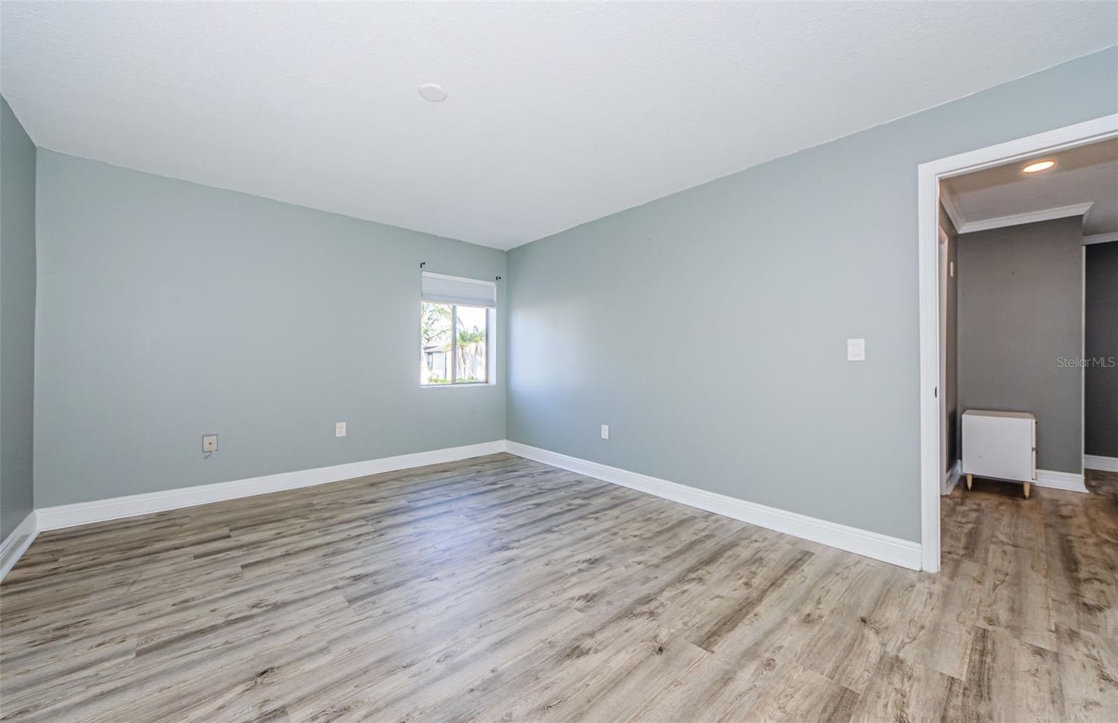 Image 18 of 38 For 722 116th Ave N 2002