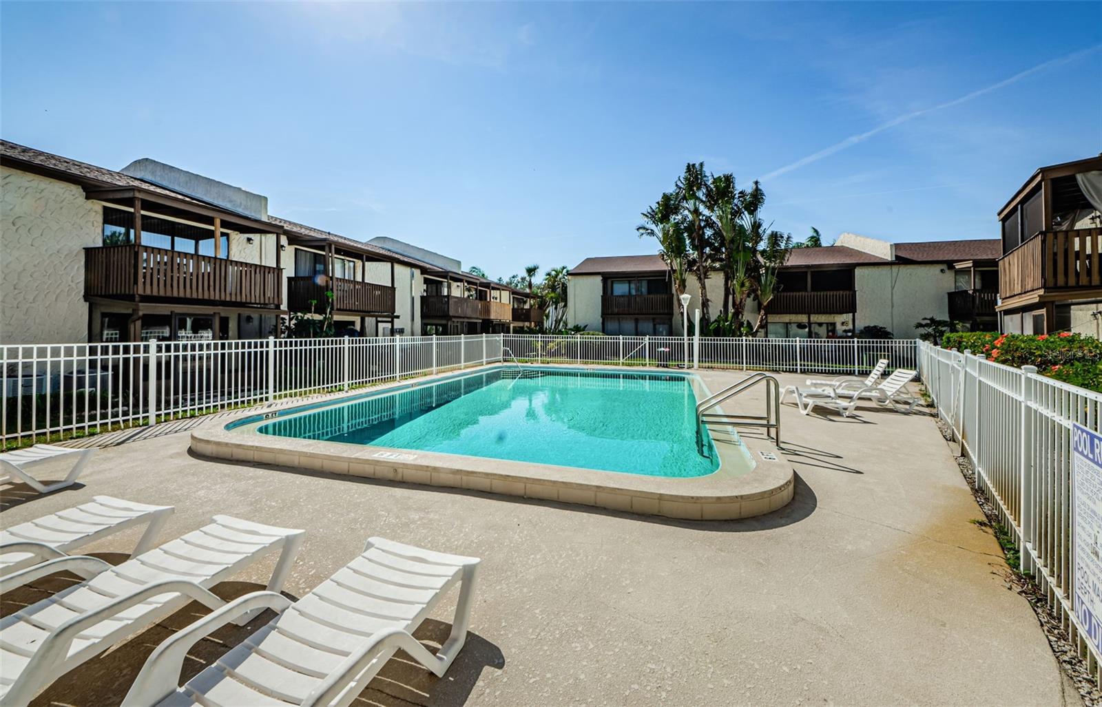 Image 35 of 38 For 722 116th Ave N 2002