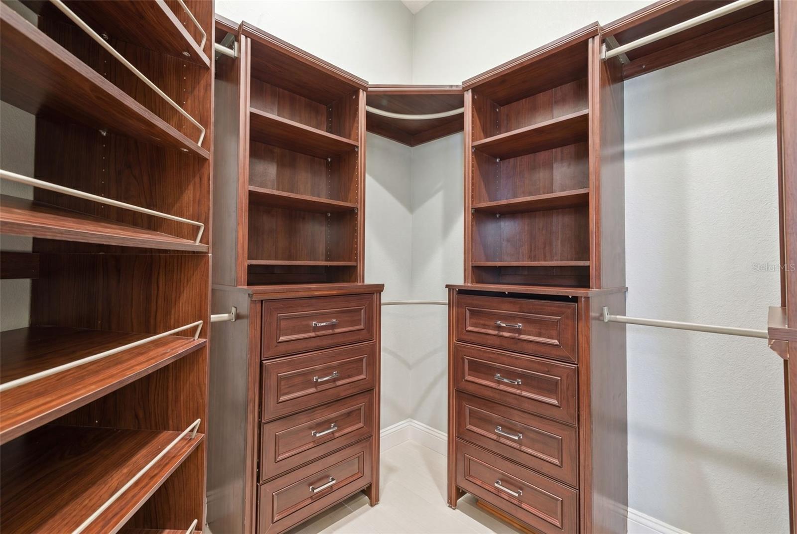 Image 29 of 61 For 1754 Wood Brook Street