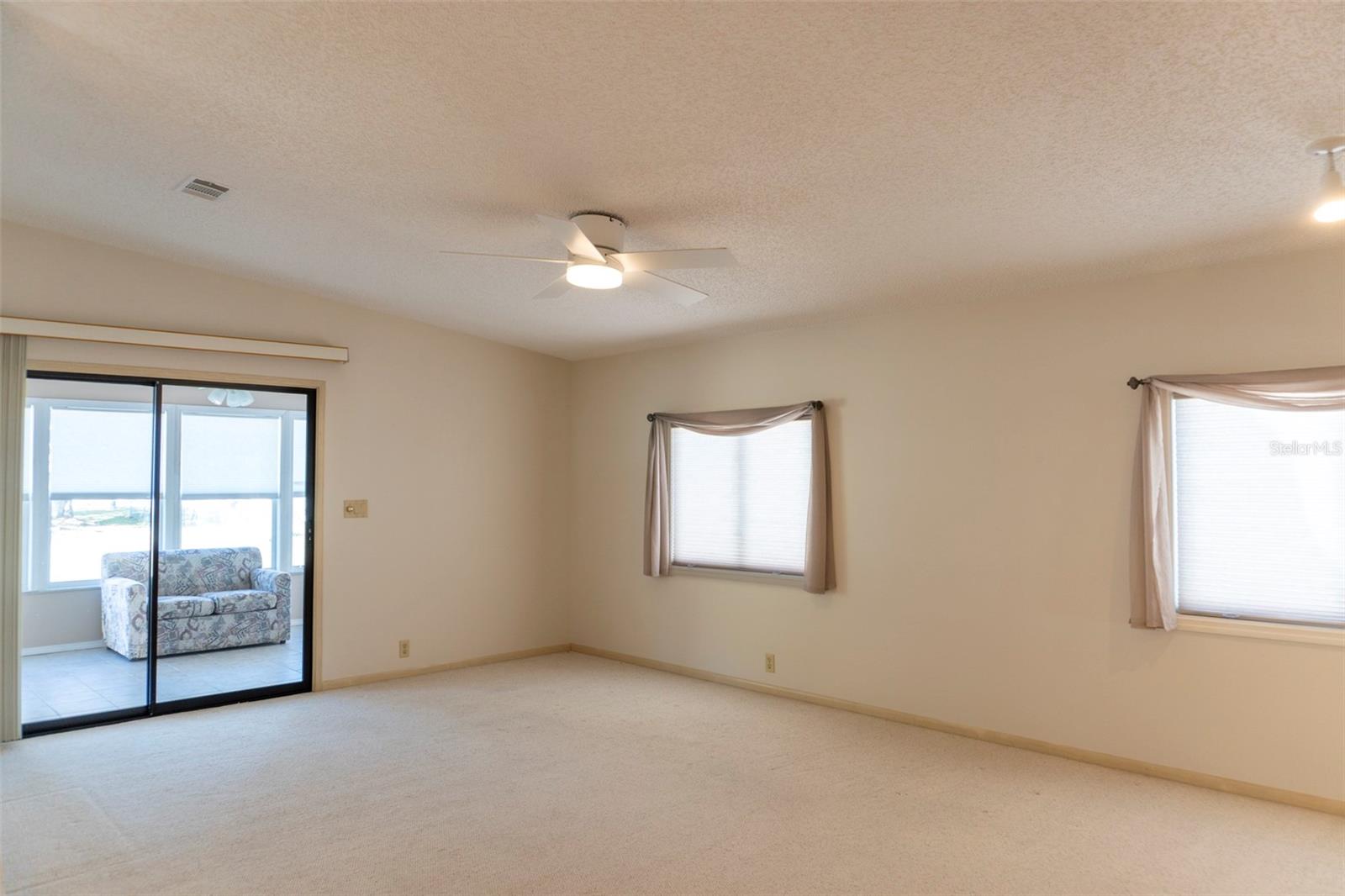 Image 11 of 40 For 36946 Tara Avenue