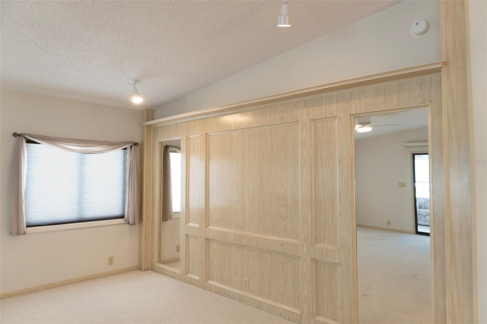 Image 13 of 40 For 36946 Tara Avenue