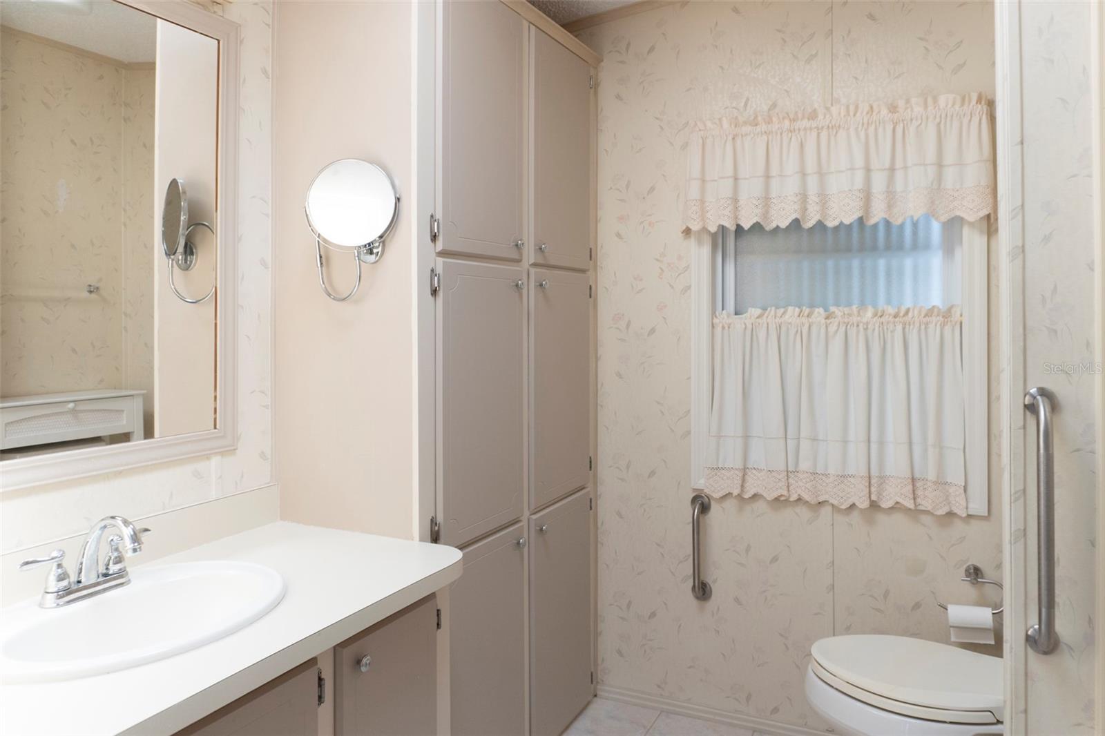 Image 17 of 40 For 36946 Tara Avenue