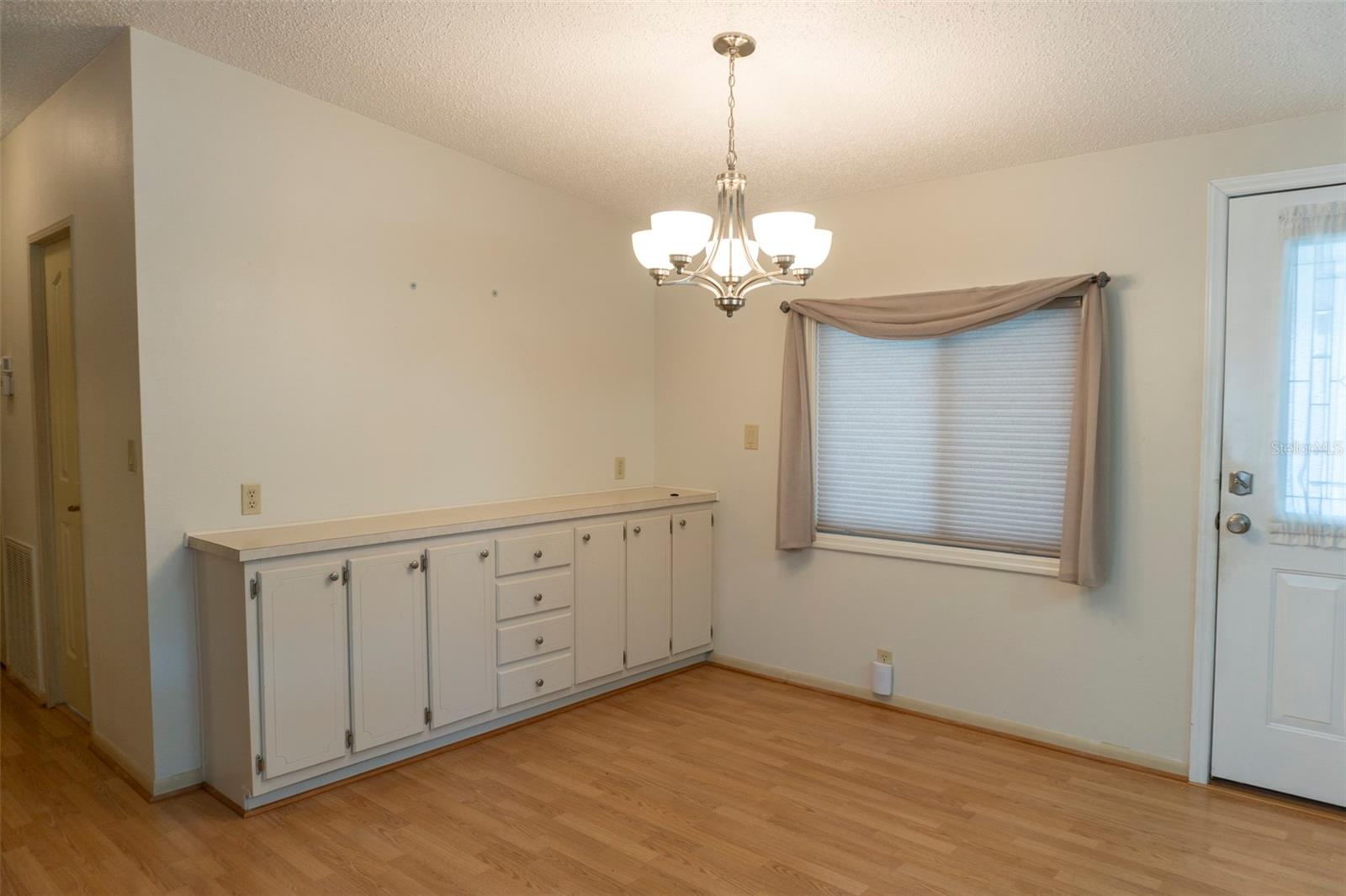 Image 25 of 40 For 36946 Tara Avenue