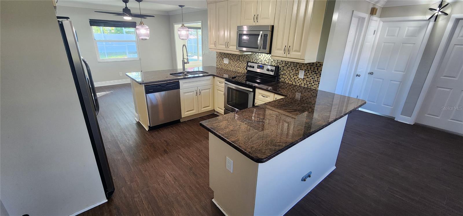 Image 3 of 47 For 8211 7th St N