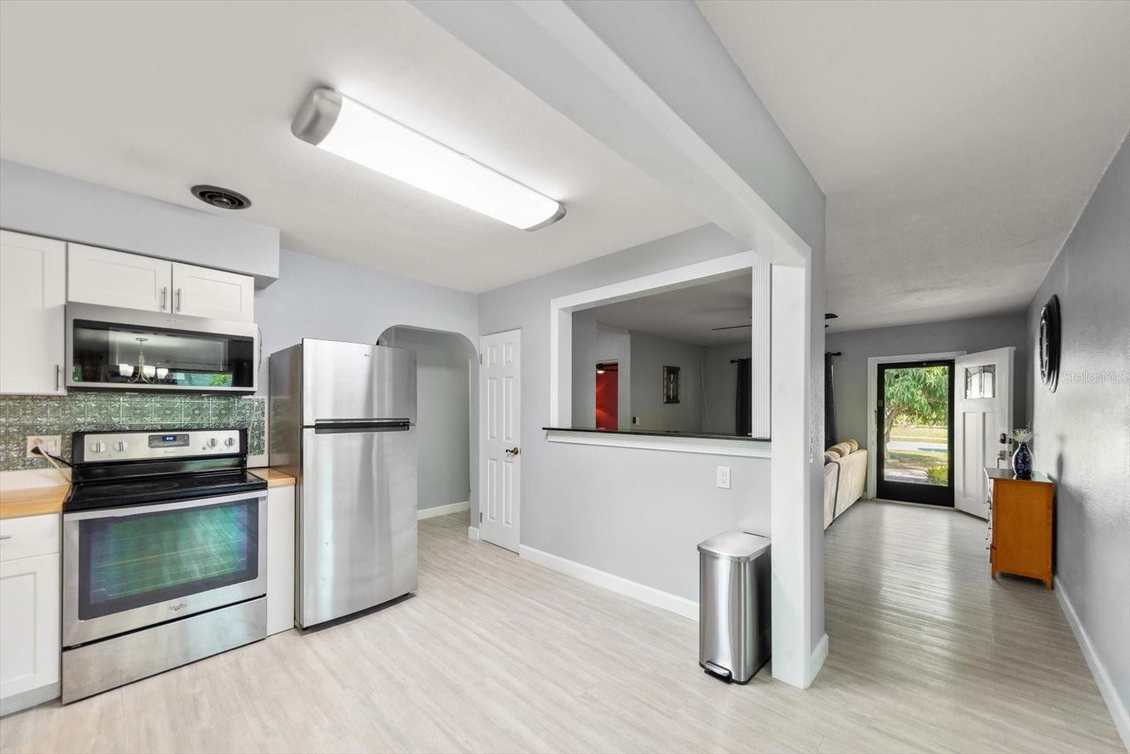 Image 10 of 37 For 611 11th Street Nw