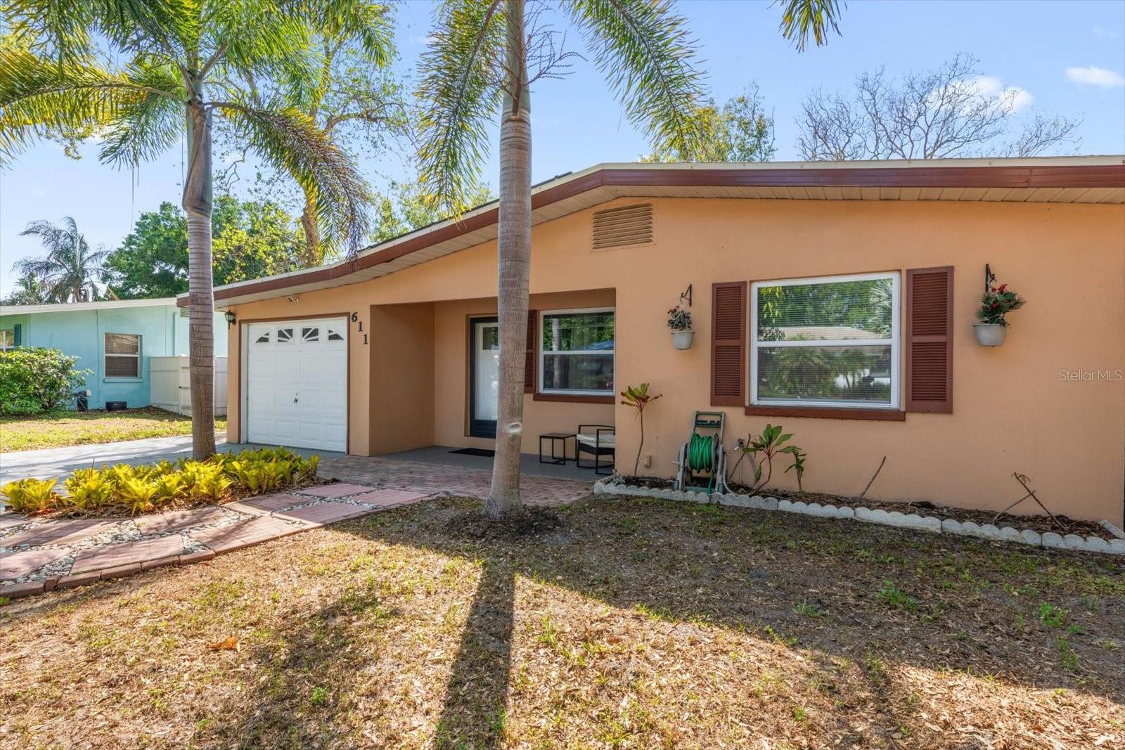 Image 2 of 37 For 611 11th Street Nw