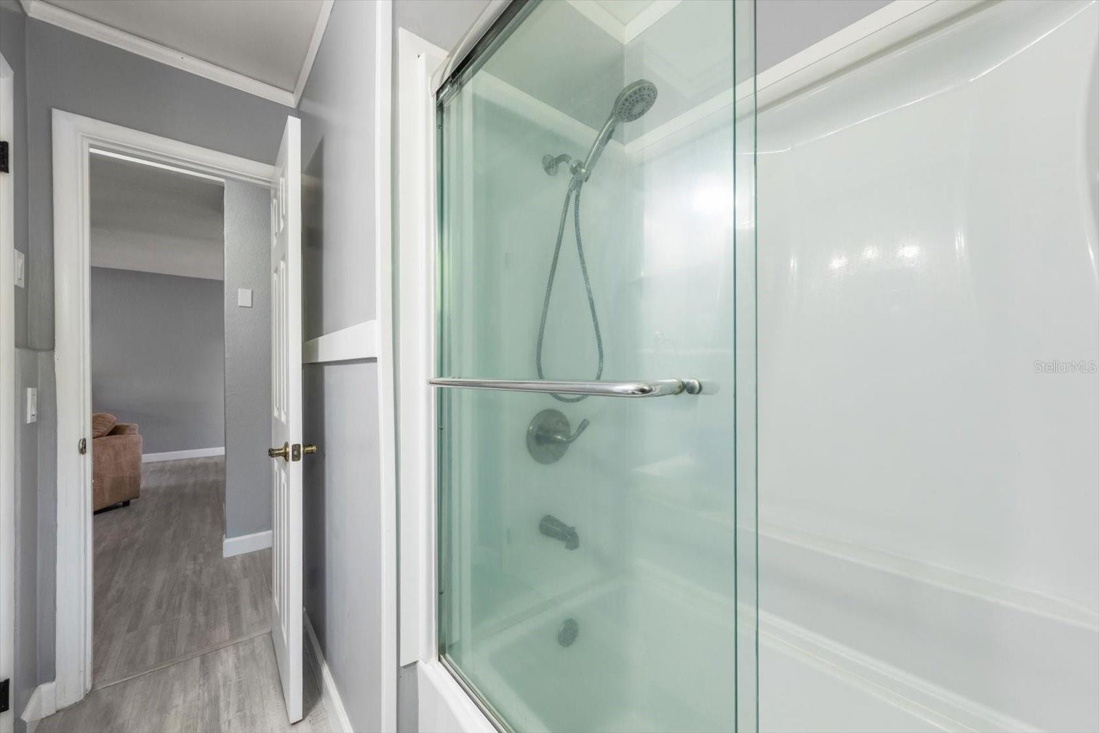 Image 22 of 37 For 611 11th Street Nw