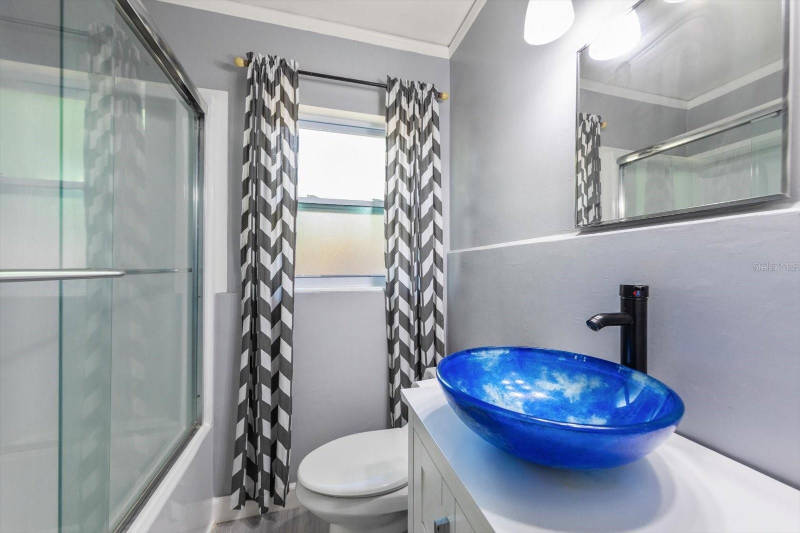 Image 23 of 37 For 611 11th Street Nw