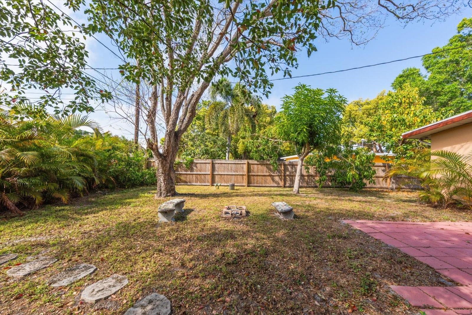 Image 31 of 37 For 611 11th Street Nw