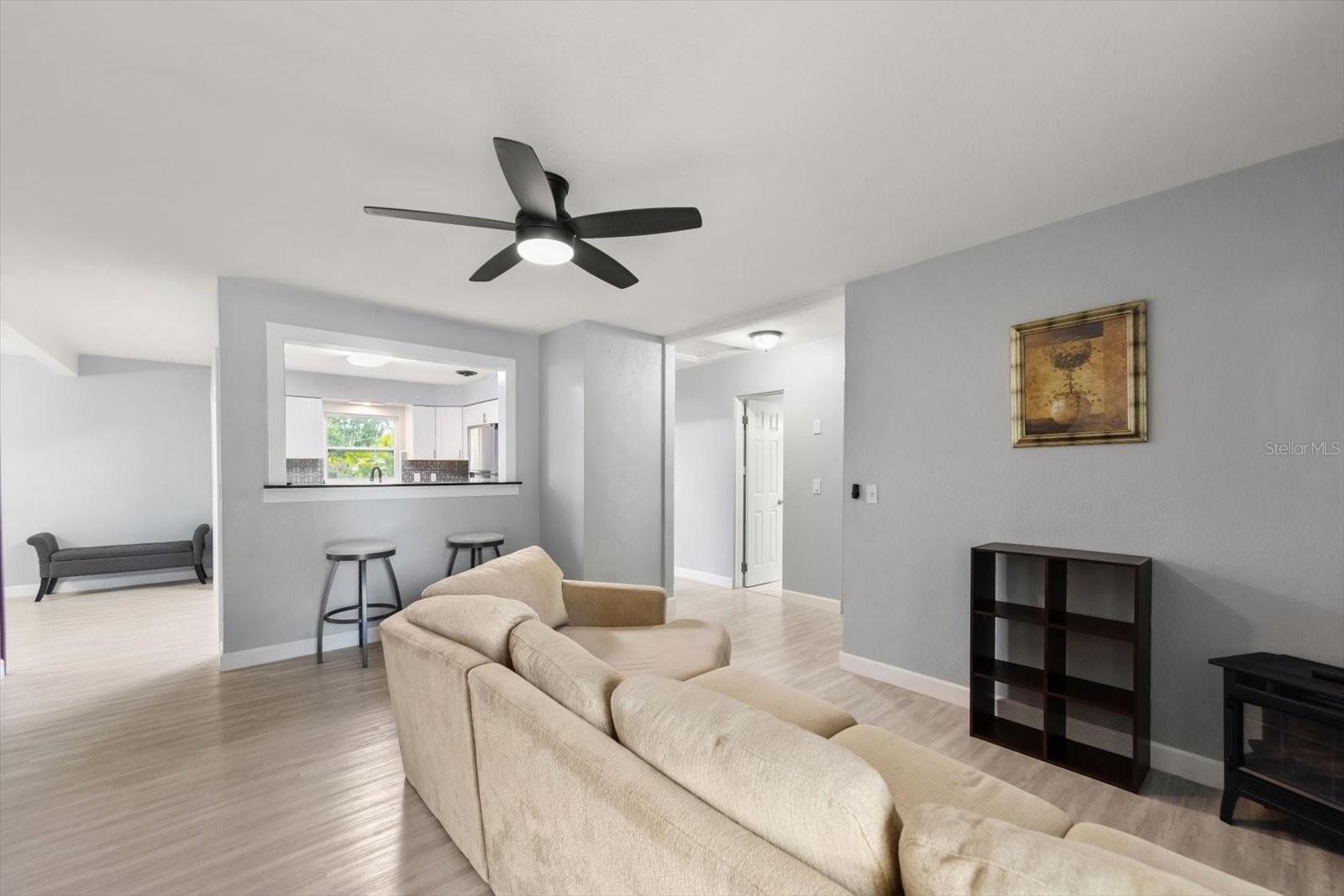 Image 6 of 37 For 611 11th Street Nw