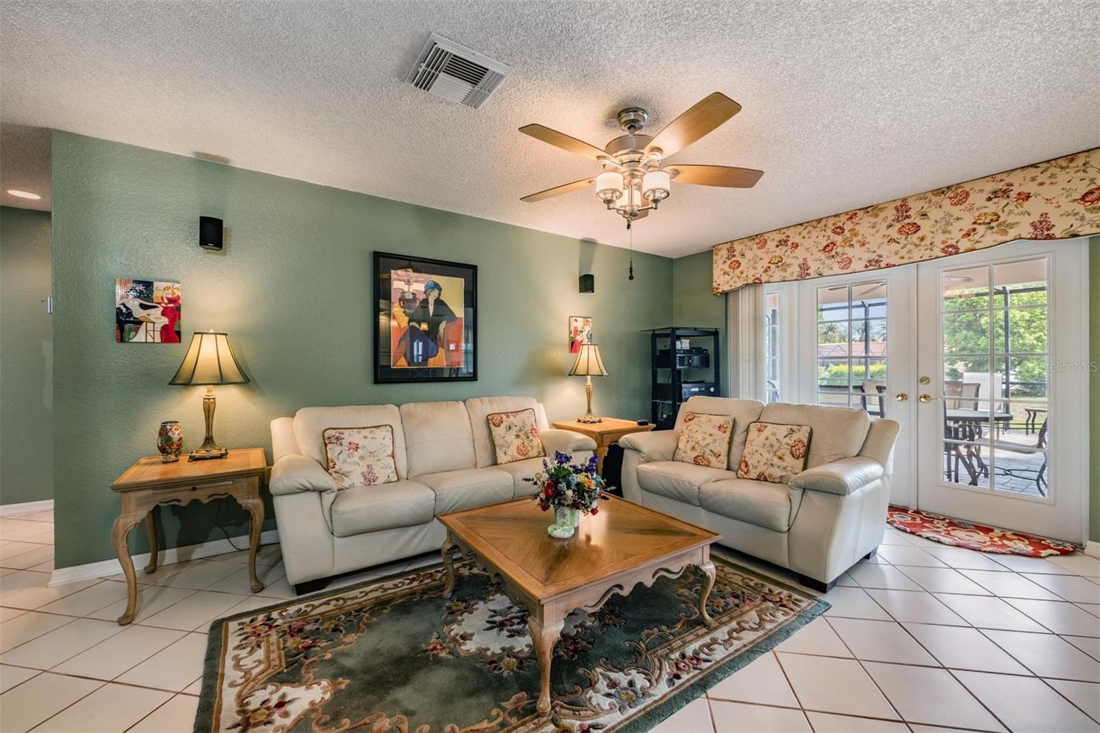 Image 21 of 54 For 589 Allens Ridge Drive E