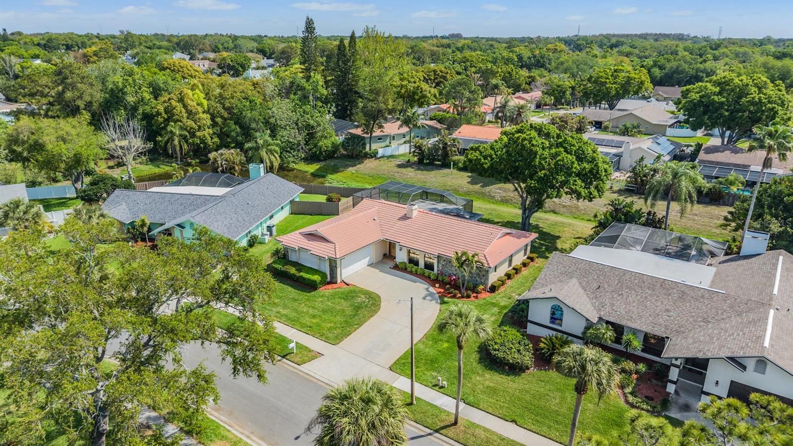 Image 28 of 54 For 589 Allens Ridge Drive E