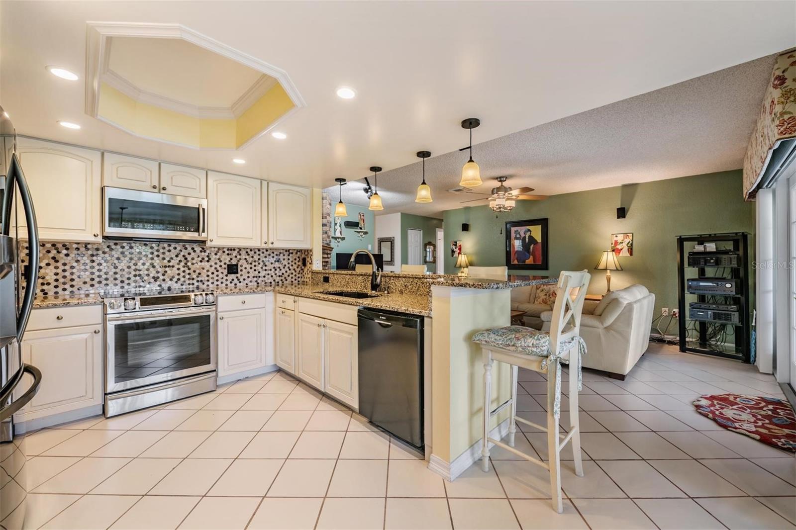 Image 4 of 54 For 589 Allens Ridge Drive E