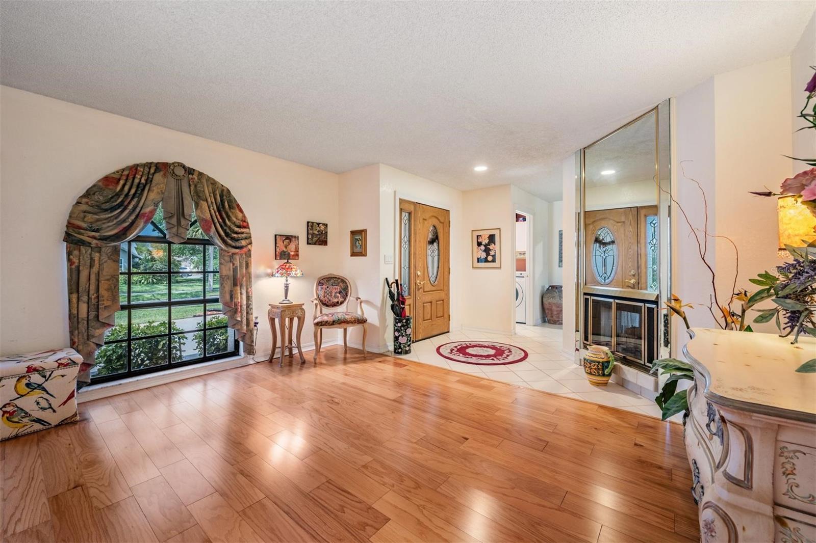 Image 7 of 54 For 589 Allens Ridge Drive E