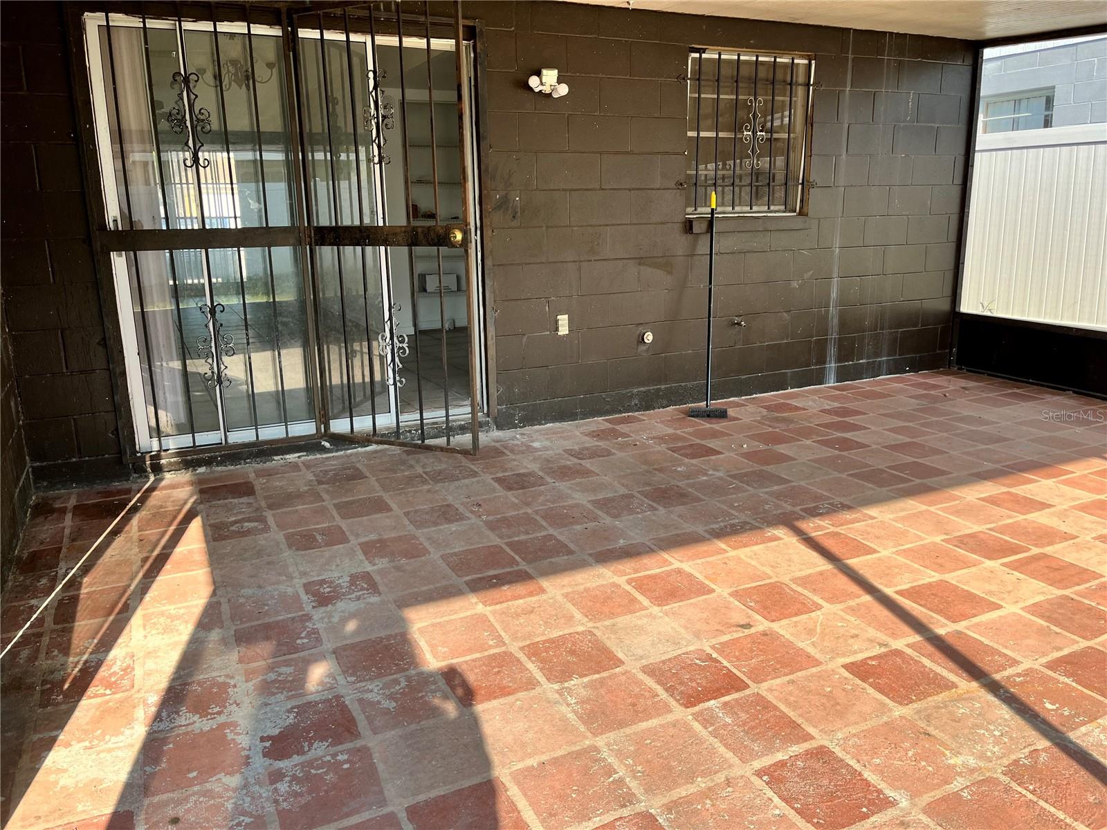 Image 20 of 25 For 8301 Clermont Street