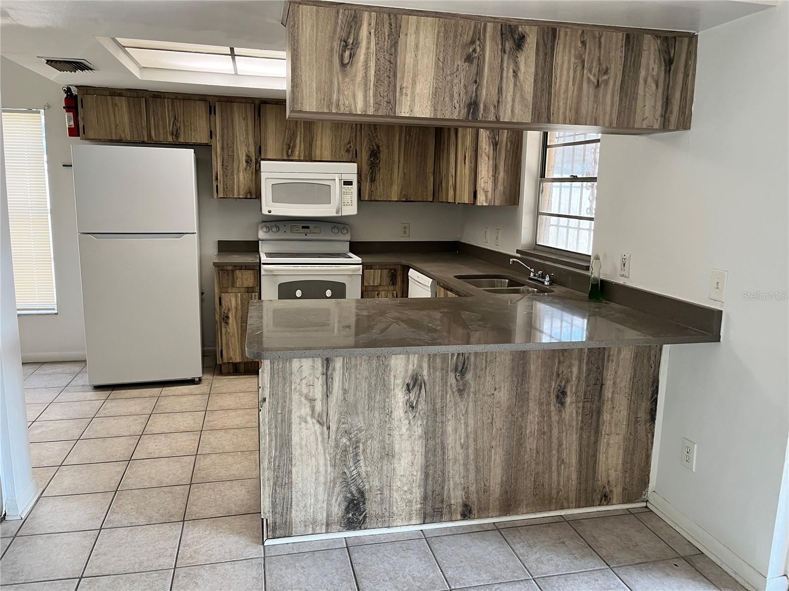 Image 6 of 25 For 8301 Clermont Street