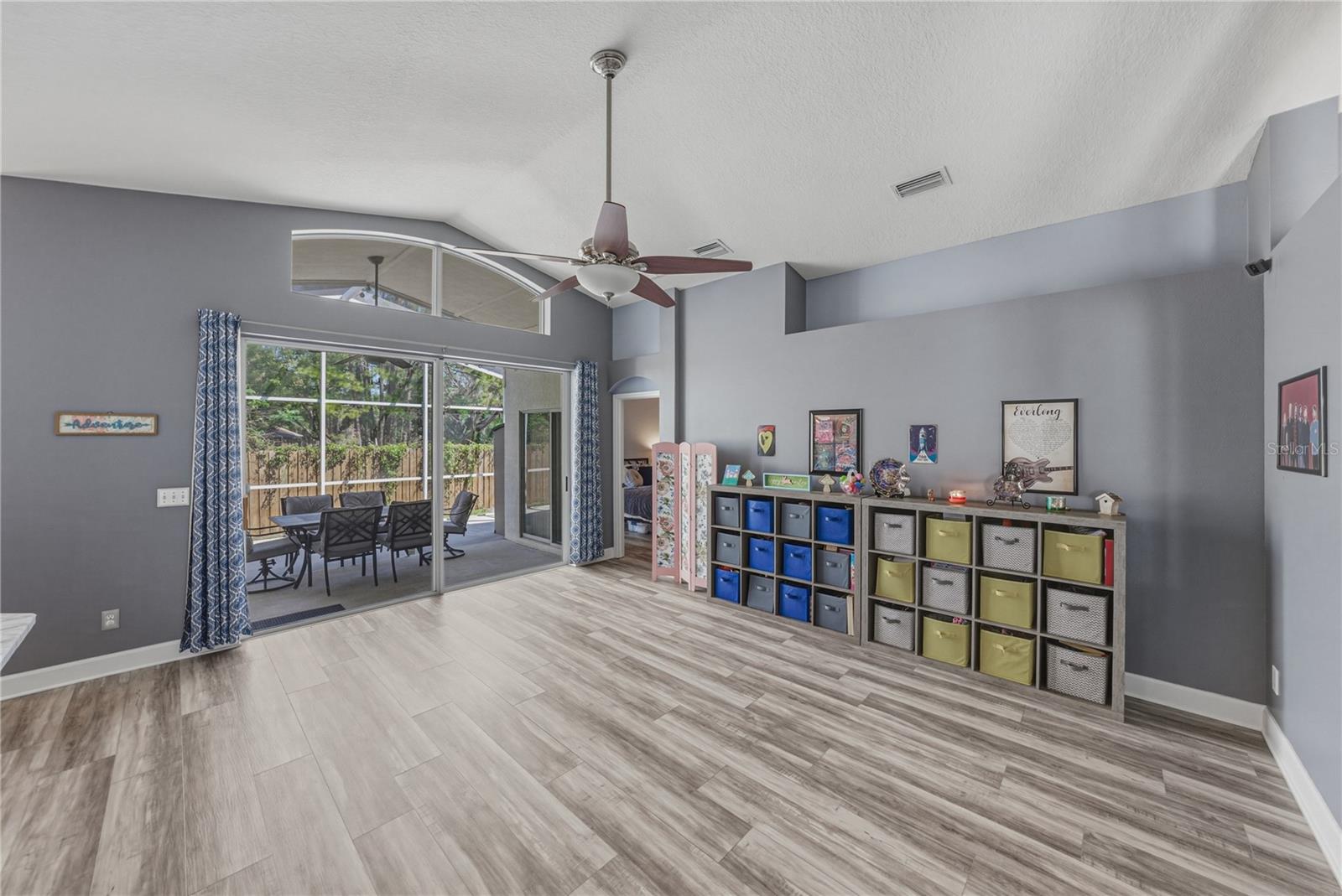 Image 25 of 61 For 2627 Brookville Drive