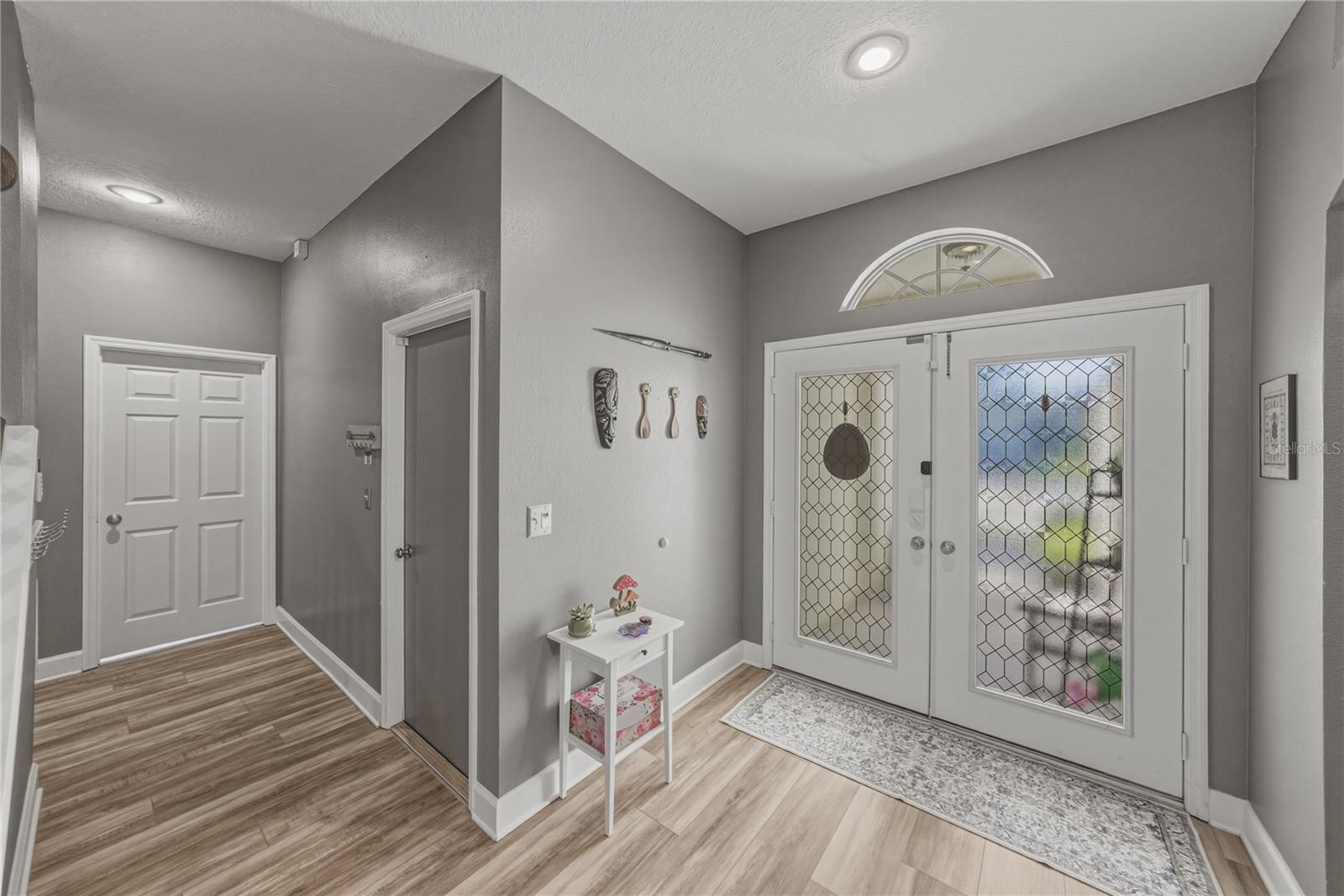 Image 4 of 61 For 2627 Brookville Drive