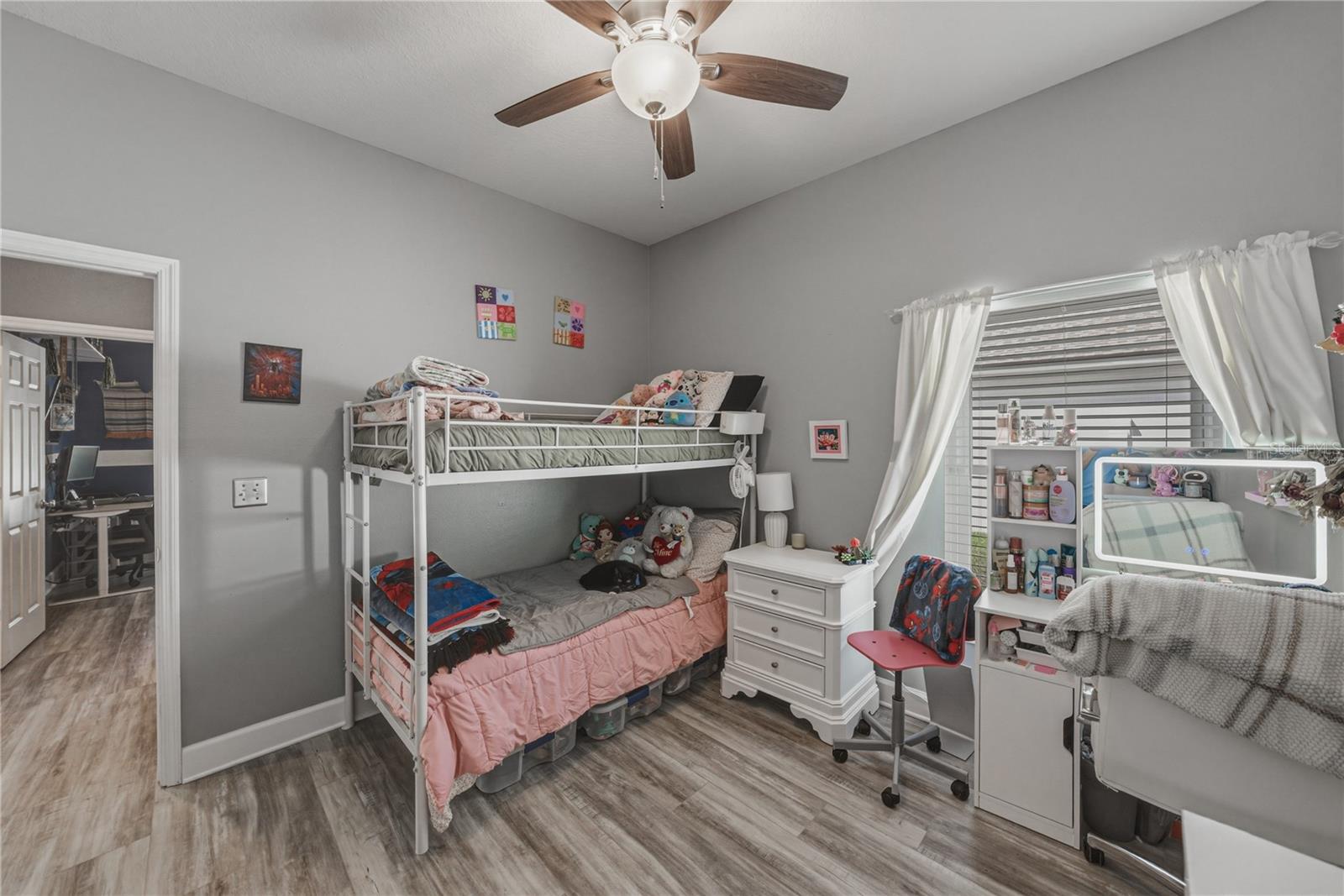 Image 6 of 61 For 2627 Brookville Drive