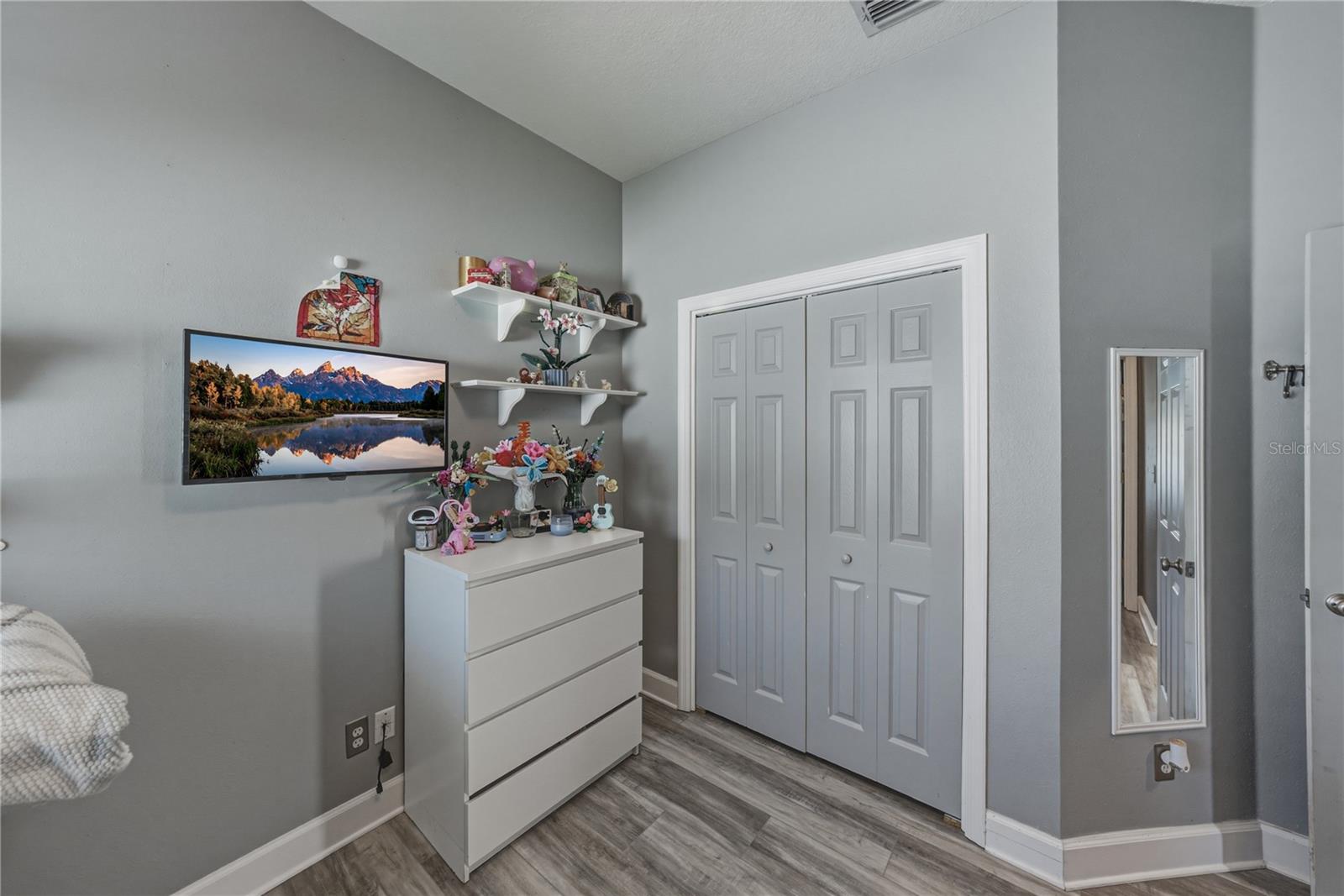 Image 7 of 61 For 2627 Brookville Drive