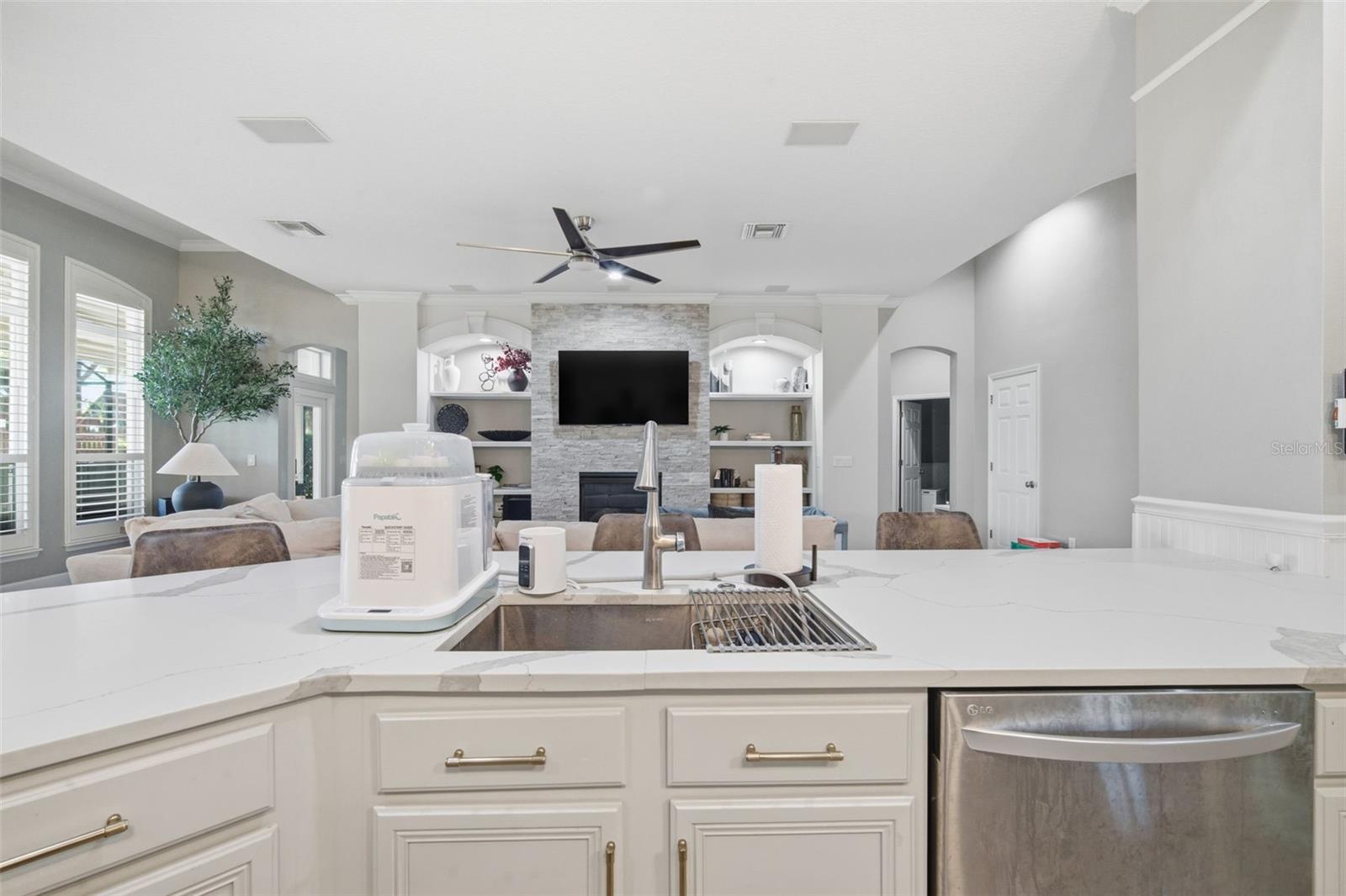 Image 15 of 70 For 19739 Prince Benjamin Drive