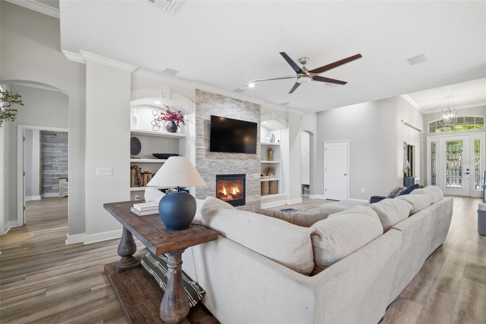 Image 18 of 70 For 19739 Prince Benjamin Drive