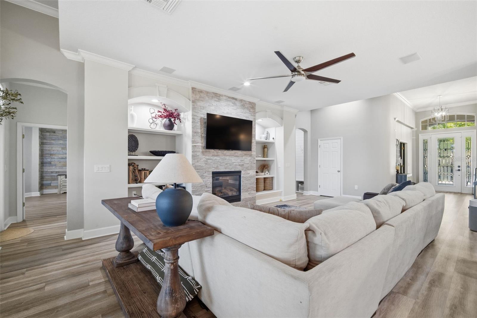 Image 19 of 70 For 19739 Prince Benjamin Drive