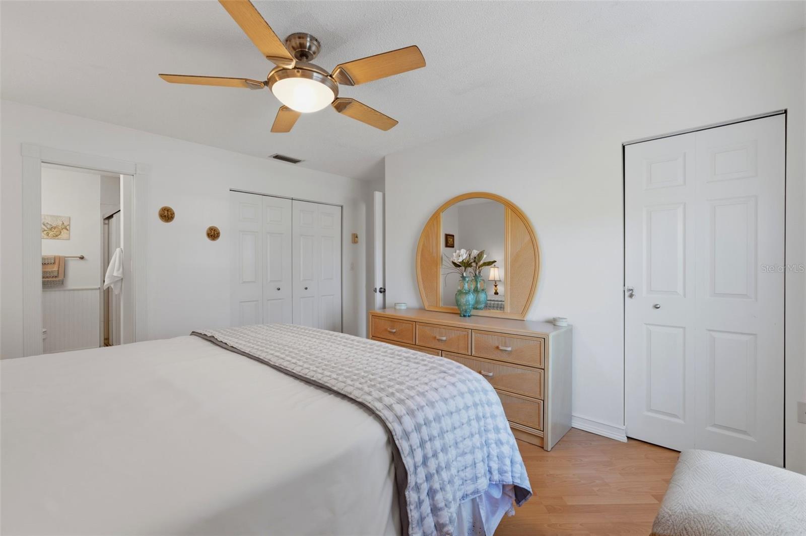 Image 15 of 41 For 3810 37th Street S 63