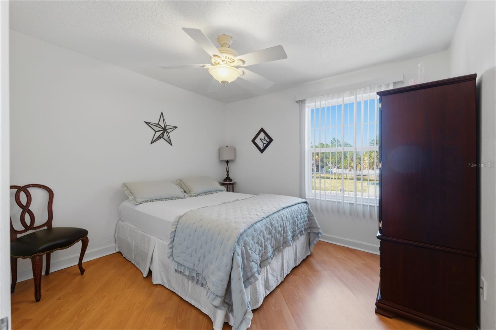 Image 17 of 41 For 3810 37th Street S 63