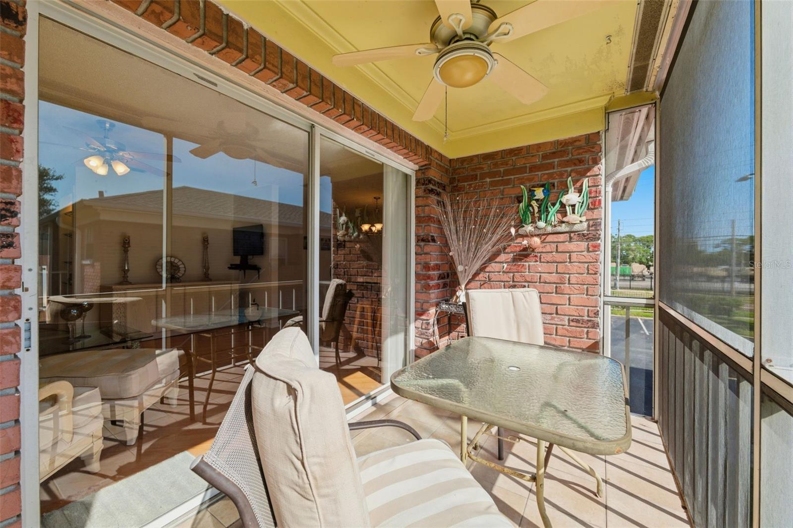 Image 19 of 41 For 3810 37th Street S 63